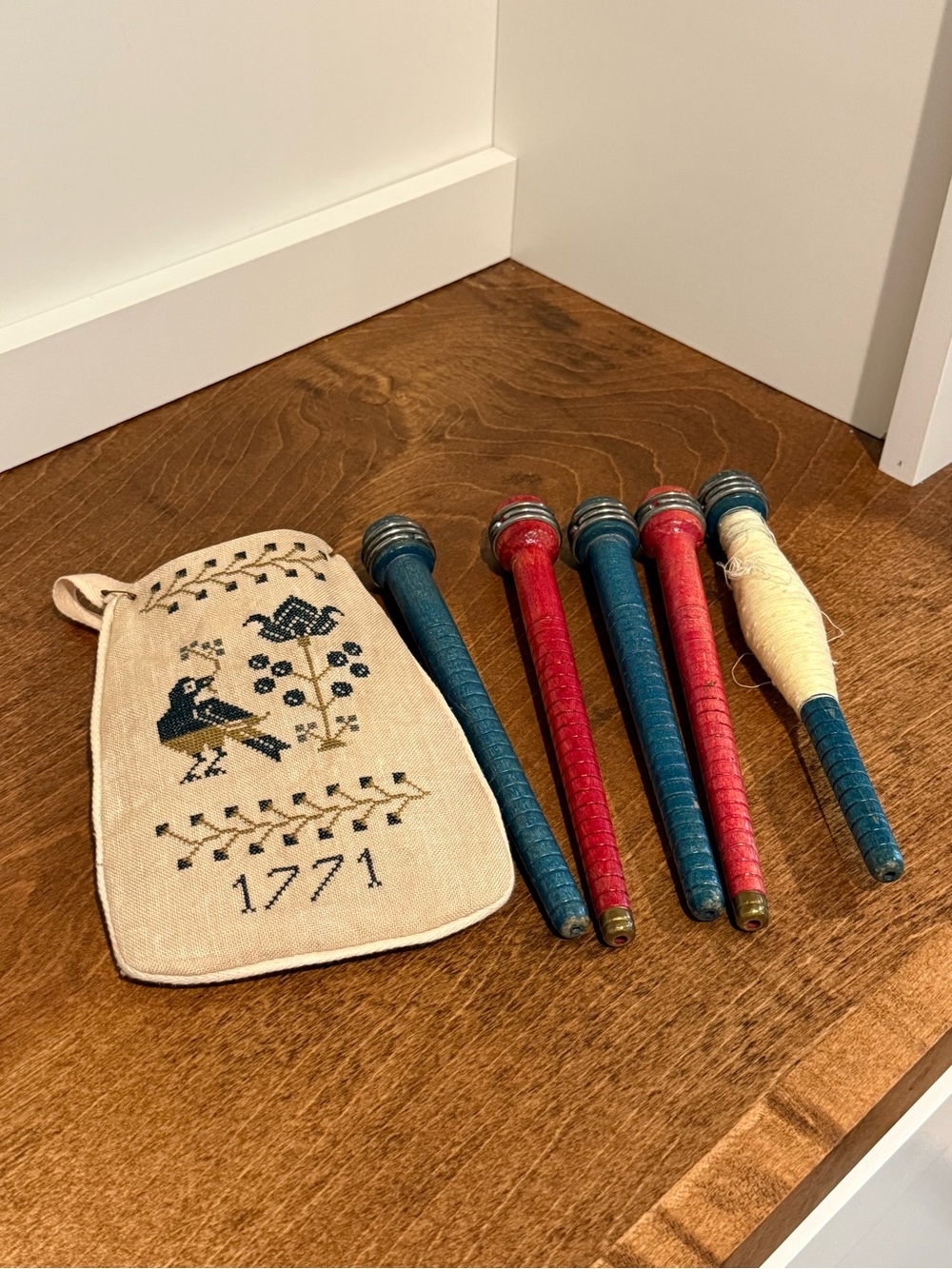 Vintage Wooden Bobbins/Spools With Embroidered Pouch